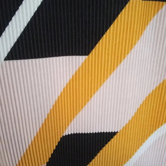 Lane Bryant Geo Textured Swing Tank‎ Top Color Block Size 26 / 28 - Picture 4 of 11